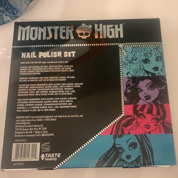 Monster High Nail Polish Gift Set NEW in Box - Picture 2 of 4